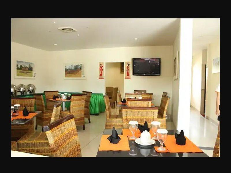 Pundi Rejeki Hotel Джамби Екстериор снимка